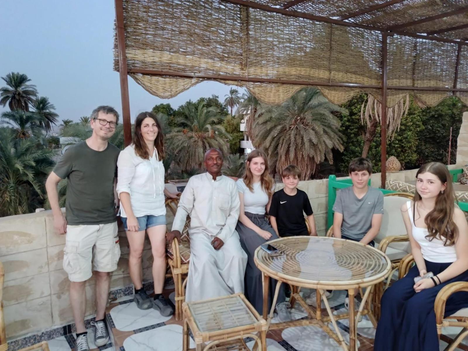 Abu Guest House Aswan Bagian luar foto