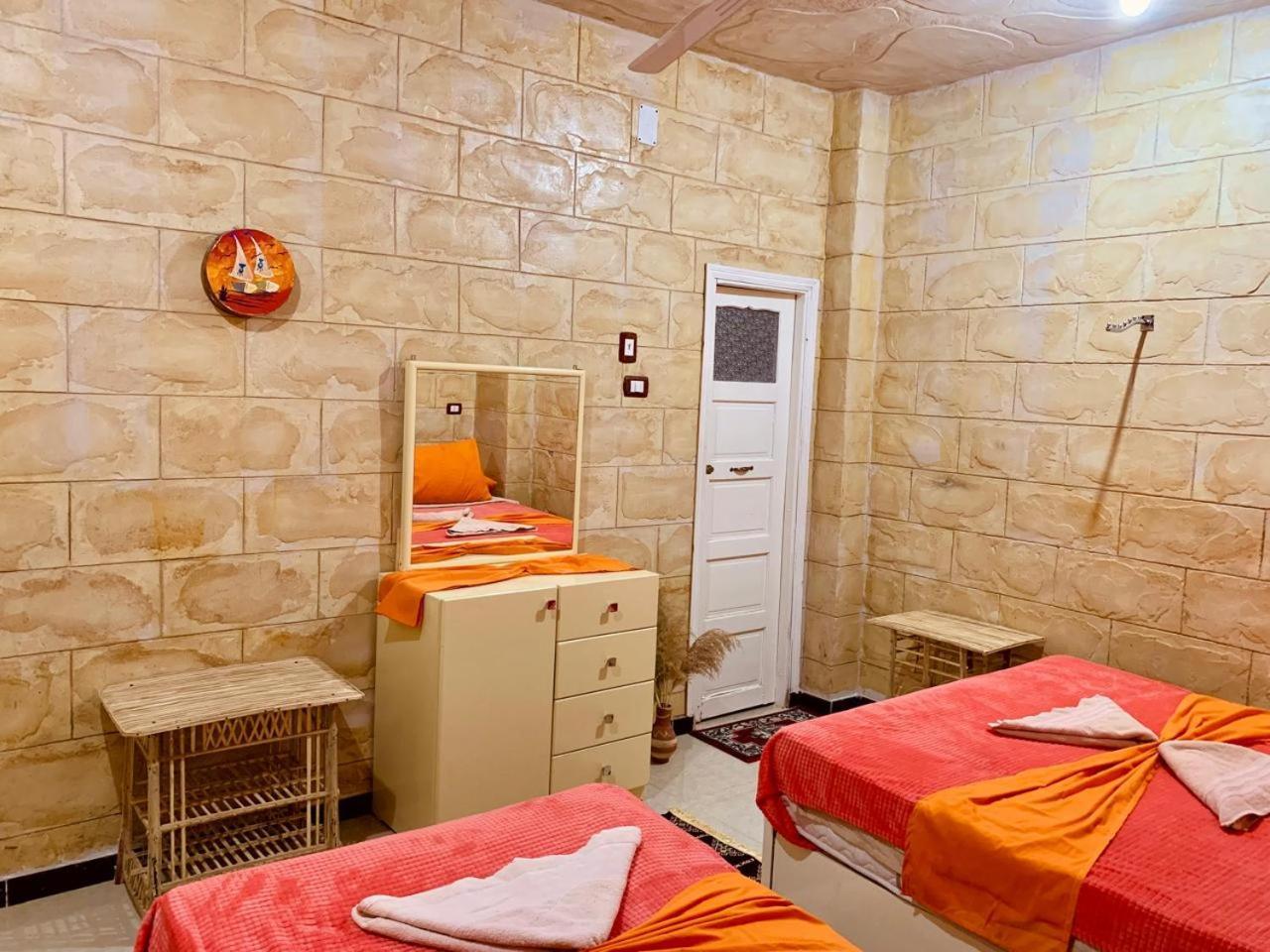 Abu Guest House Aswan Bagian luar foto